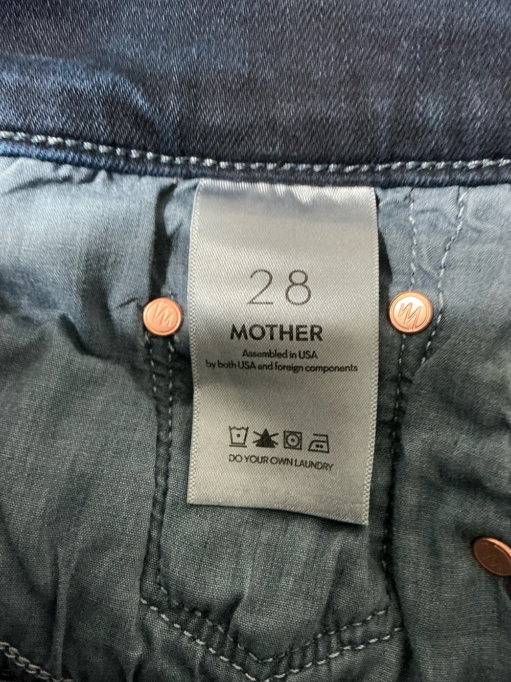 MOTHER The Weekender Fray Jeans in Chip On My Shoulder Size 28 - Picture 9 of 16